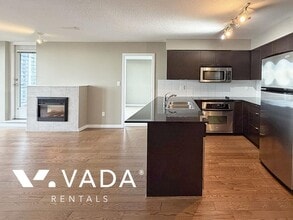 4182 Dawson St in Burnaby, BC - Building Photo - Building Photo