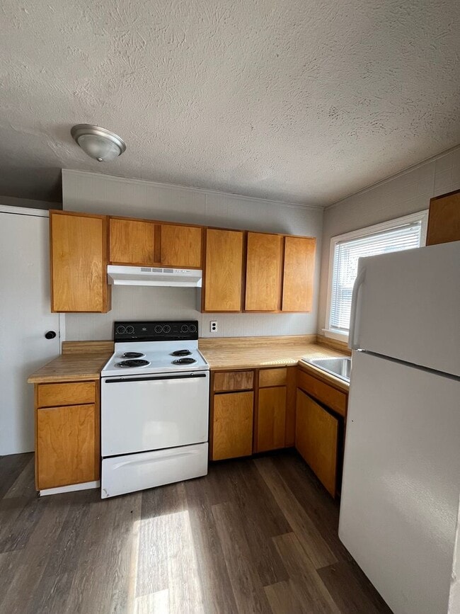 228 College St in Gallatin, TN - Building Photo - Building Photo