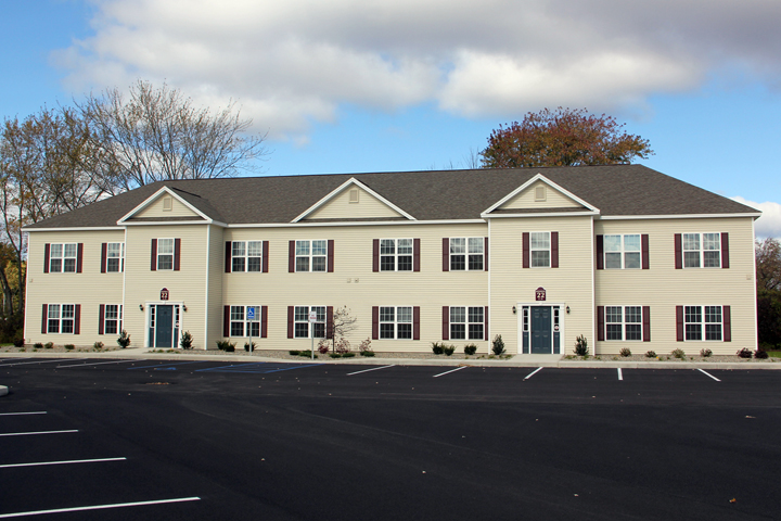 Bayberry Place in Queensbury, NY - Building Photo