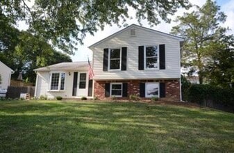 10760 Cedarwood Dr in Waldorf, MD - Building Photo - Building Photo