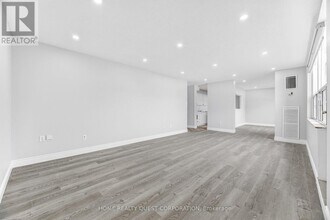 45 Silverstone Dr in Toronto, ON - Building Photo - Building Photo