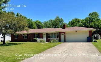 8769 Lilac Ln in Berrien Springs, MI - Building Photo