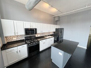 2015 Grand Blvd in Kansas City, MO - Building Photo - Building Photo