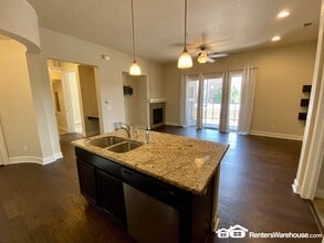 305 Inverness Way S in Englewood, CO - Building Photo - Building Photo
