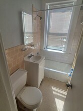 76 Walnut Park, Unit 4 in Boston, MA - Building Photo - Building Photo