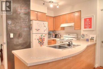 219 Fort York Blvd in Toronto, ON - Building Photo - Building Photo