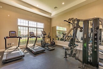 Highland Ridge in Manhattan, KS - Building Photo - Building Photo