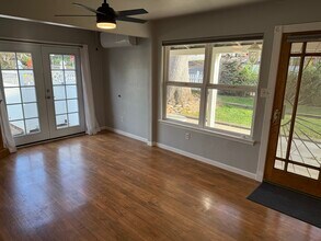 1000 Figueroa St, Unit A in Folsom, CA - Foto de edificio - Building Photo