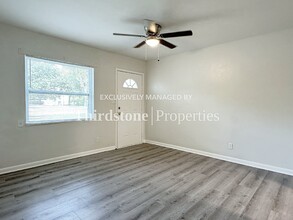 1739 Lindsey Rd in Jacksonville, FL - Building Photo - Building Photo