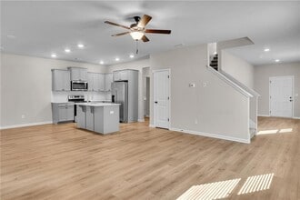 11608 Winston Dr in Hampton, GA - Building Photo - Building Photo