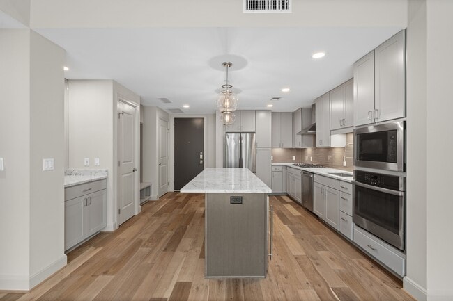 2511 Willowick Rd in Houston, TX - Building Photo - Building Photo