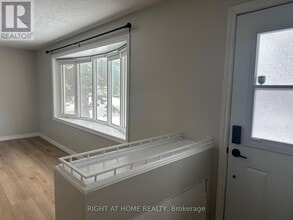 5 Parkway Crescent in Clarington, ON - Building Photo - Building Photo