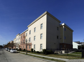 River Garden Elderly in New Orleans, LA - Building Photo - Building Photo