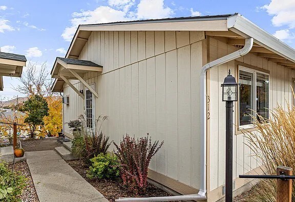 312 N 18th Ave in Yakima, WA - Building Photo