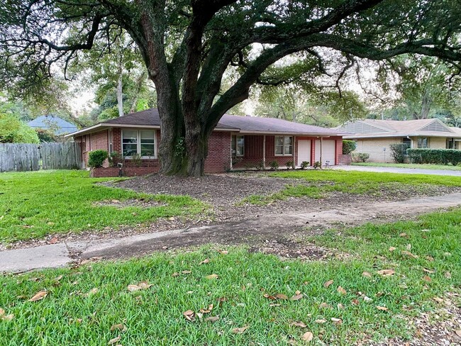 467 Pennsylvania Ave in Shreveport, LA - Foto de edificio - Building Photo