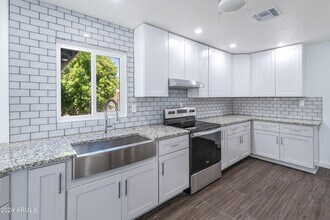 7034 S 42nd St in Phoenix, AZ - Building Photo - Building Photo