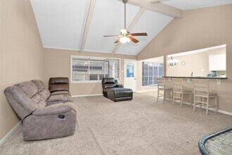 16327 Green Shade Dr in Houston, TX - Building Photo - Building Photo