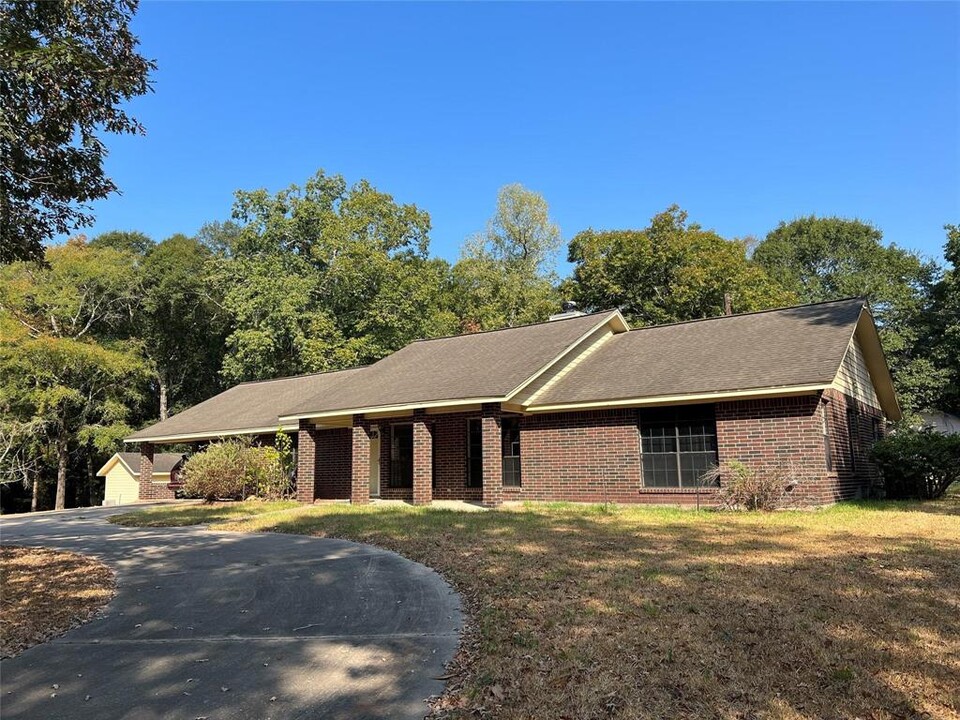 12345 Oak Leaf Rd in Conroe, TX - Building Photo