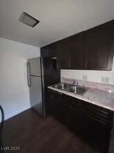 2636 Lynnwood St in Las Vegas, NV - Building Photo - Building Photo