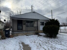 611 Montana Ave in Pontiac, MI - Building Photo