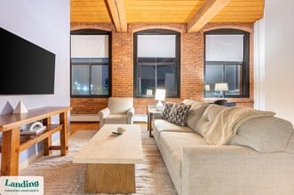 45 Willow St in Springfield, MA - Building Photo - Building Photo