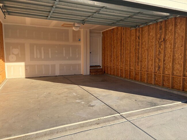 5248 N Toben St in Wichita, KS - Building Photo - Building Photo