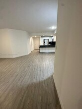 4640 NW 102nd Ave in Doral, FL - Building Photo - Building Photo