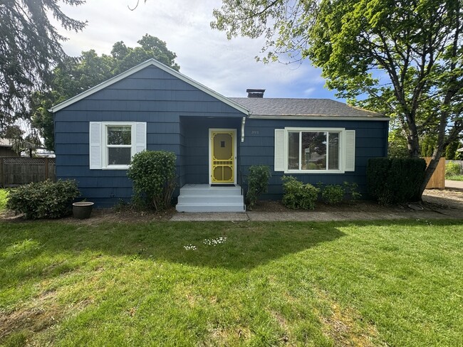 2782 Stark St in Eugene, OR - Building Photo - Building Photo