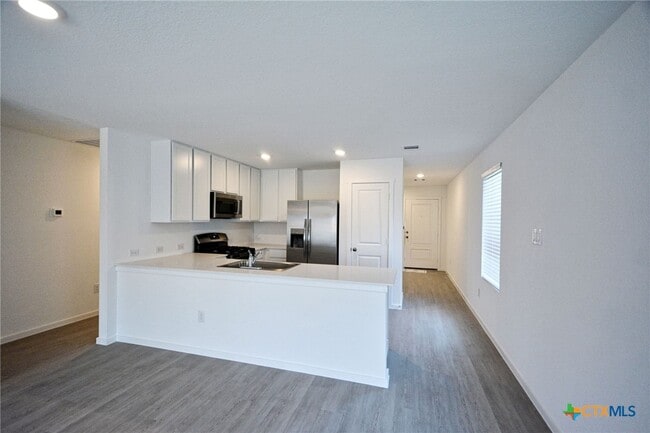 742 Tower Hl Vw in New Braunfels, TX - Building Photo - Building Photo