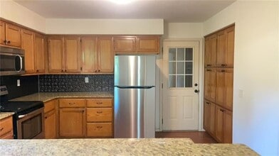 10 Evans Ln in Bella Vista, AR - Building Photo - Building Photo