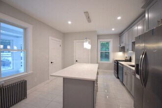 187 Liberty St in Quincy, MA - Building Photo - Building Photo
