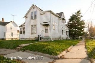 102 South St in Waterloo, IA - Building Photo