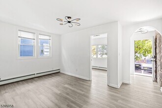 205 N 16th St in Bloomfield, NJ - Building Photo - Building Photo