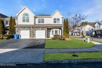 40 Thistledown St in Tinton Falls, NJ - Building Photo - Building Photo