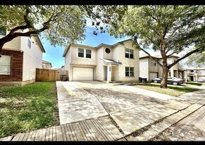 10142 Amber Flora Dr in San Antonio, TX - Building Photo