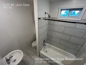 4212 NE 16th Terrace in Oklahoma City, OK - Building Photo - Building Photo