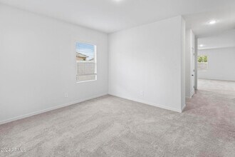 9637 W Agora Ln in Tolleson, AZ - Building Photo - Building Photo