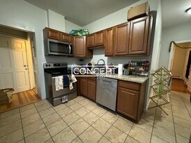 314 Centre St in Boston, MA - Building Photo