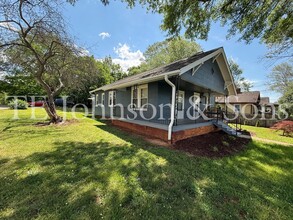 2415 Stockton St in Winston-Salem, NC - Building Photo - Building Photo