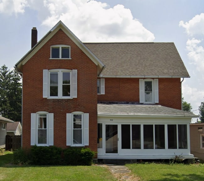 property at 402 N Washington St