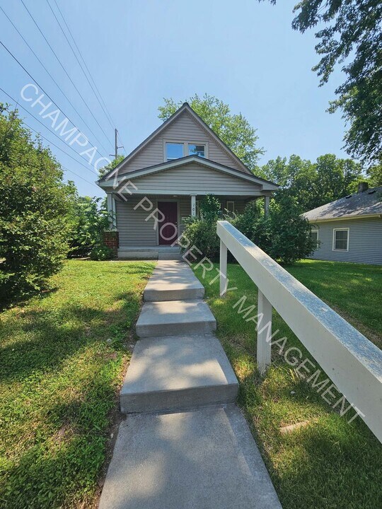 101 S Hawthorne Ave in Independence, MO - Building Photo