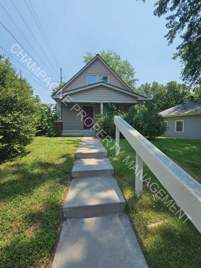 property at 101 S Hawthorne Ave