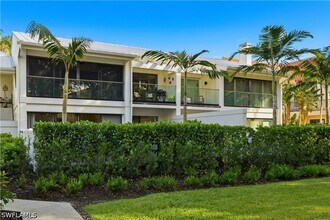 341 3rd Ave S in Naples, FL - Building Photo - Building Photo