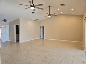 3404 SW 1st Pl in Cape Coral, FL - Building Photo - Building Photo