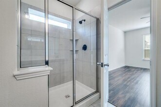 916 Waggoner Dr in Krugerville, TX - Building Photo - Building Photo