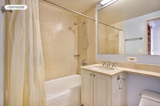 1760 2nd Ave in New York, NY - Building Photo - Building Photo