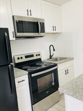 1431 N Federal Hwy in Lake Worth Beach, FL - Foto de edificio - Building Photo