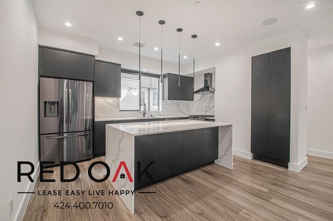 18303 Oakbury Cir in Los Angeles, CA - Building Photo - Building Photo