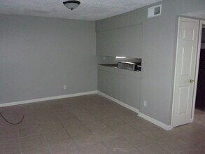 5546 Apple Blossom Dr in Memphis, TN - Building Photo - Building Photo