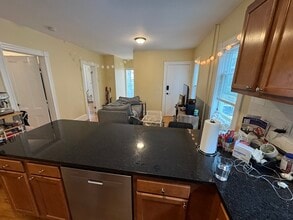 44 Gorham St, Unit #2 in Somerville, MA - Building Photo - Building Photo